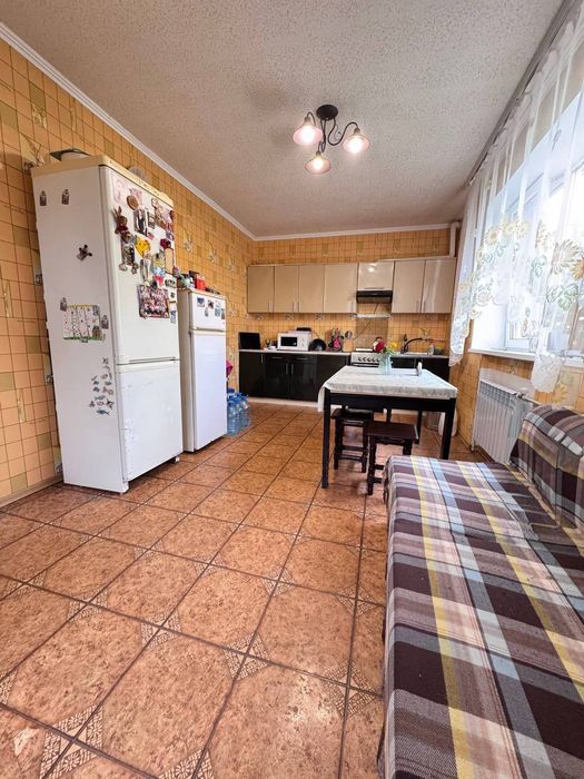 Продам 2х этажний дом в Подгороднем