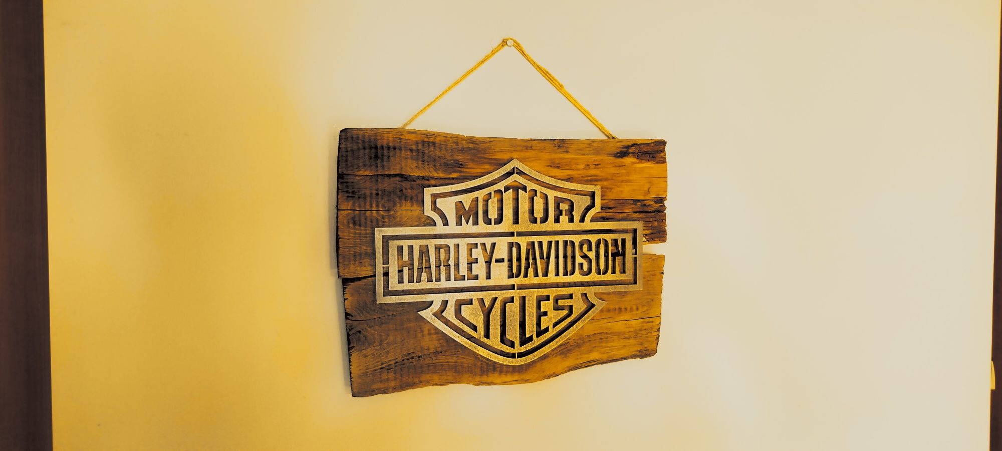 Harley Davidson Logo na drewnie