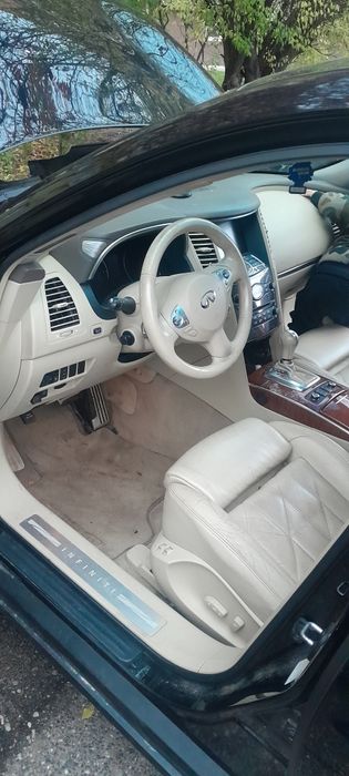 Infiniti  fx/QX  5.0 v8 na czesci