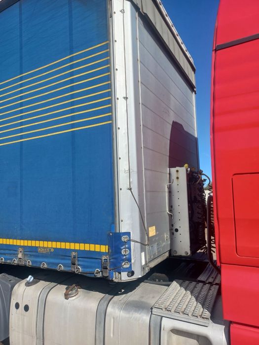 Напів причіп шміц полумега