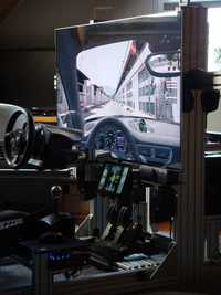 Simracing symulator / Fanatec, Thrustmaster, Samsung 55', Logitech