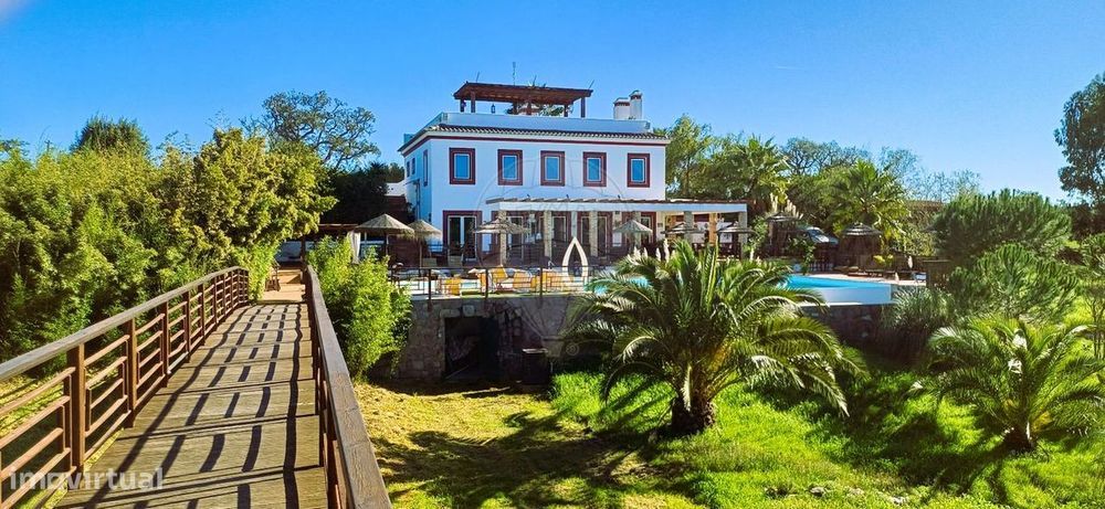 Hotel T16 para venda