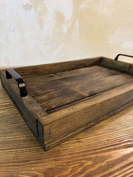 Rustykalna taca drewniana z uchwytami – ręcznie robiona, loft/boho