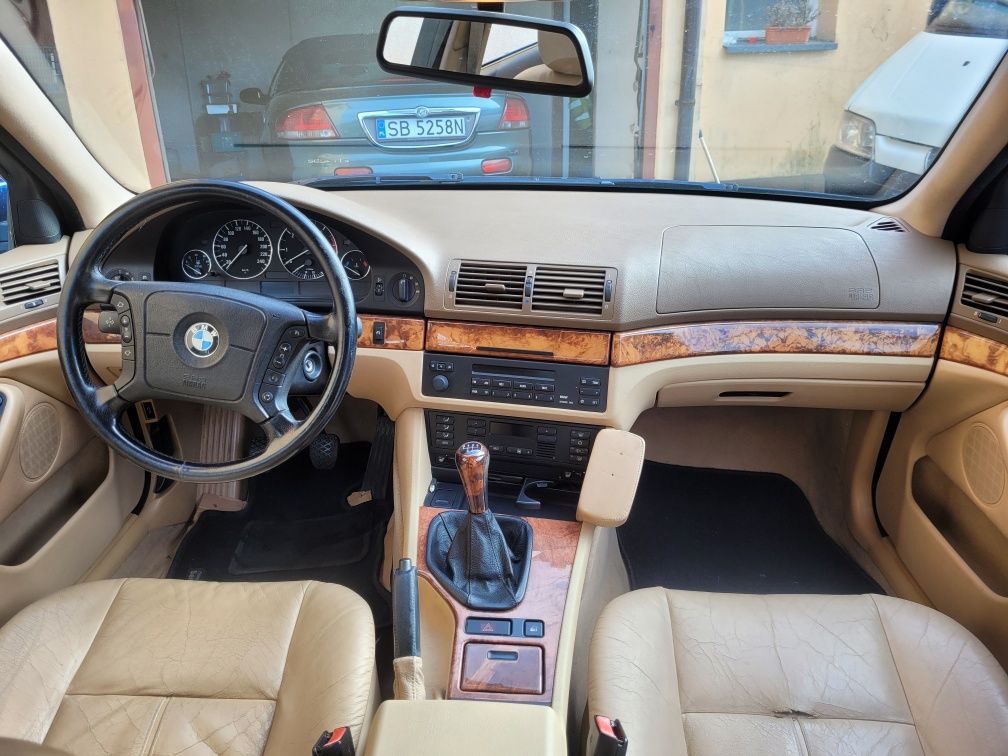 Ładne Bmw 5 e39 2.5tds piękne wnętrze