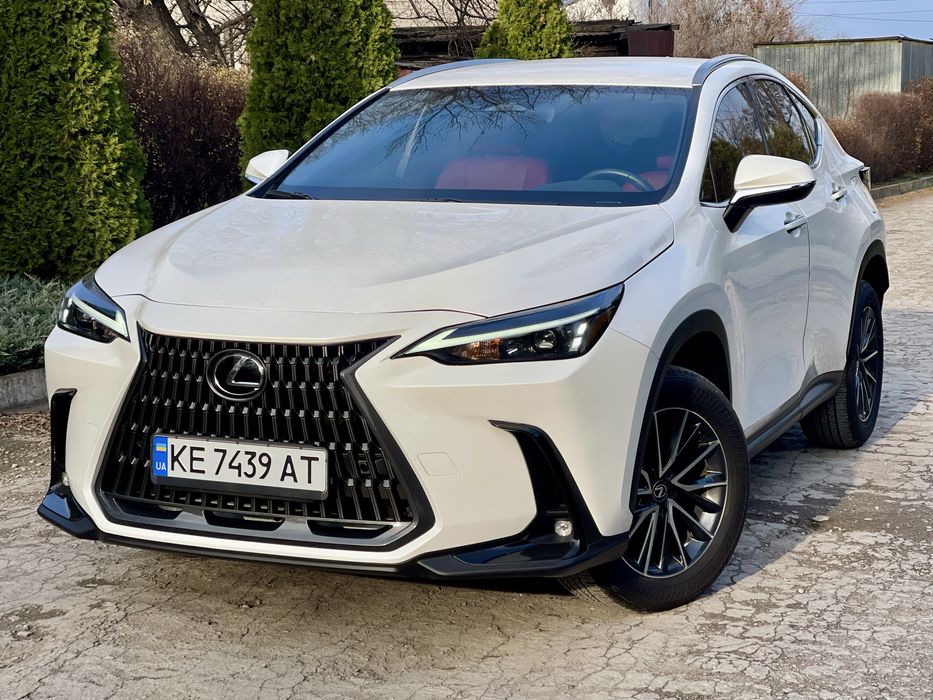 LEXUS NX250 2024 14 тыс км