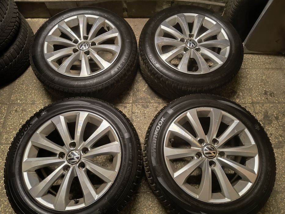 Felgi z oponami zimowymi 205 55 R16 5x112 Touran Golf Octavia