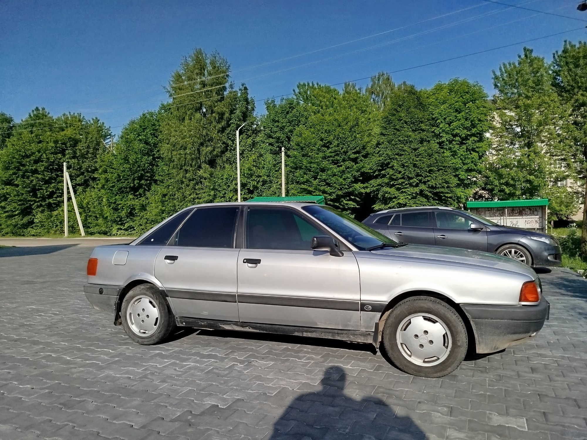 Продам ауді 80б3