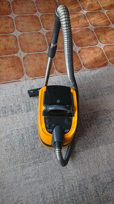 Продам миючий пилосос Zelmer.