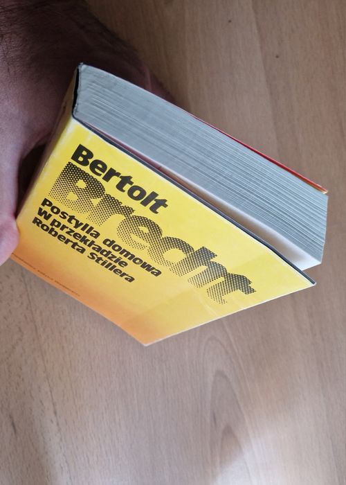 Postylla domowa w przekładzie Roberta Stillera - Bertolt Brecht