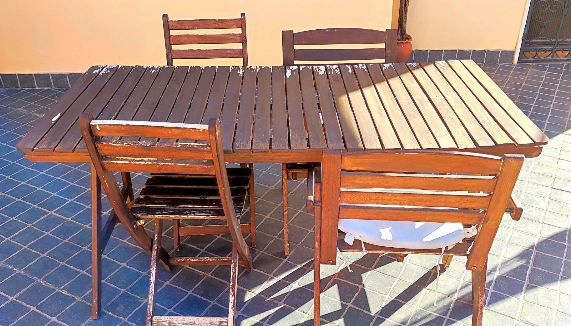 Mesa de Jardim com 4 cadeiras