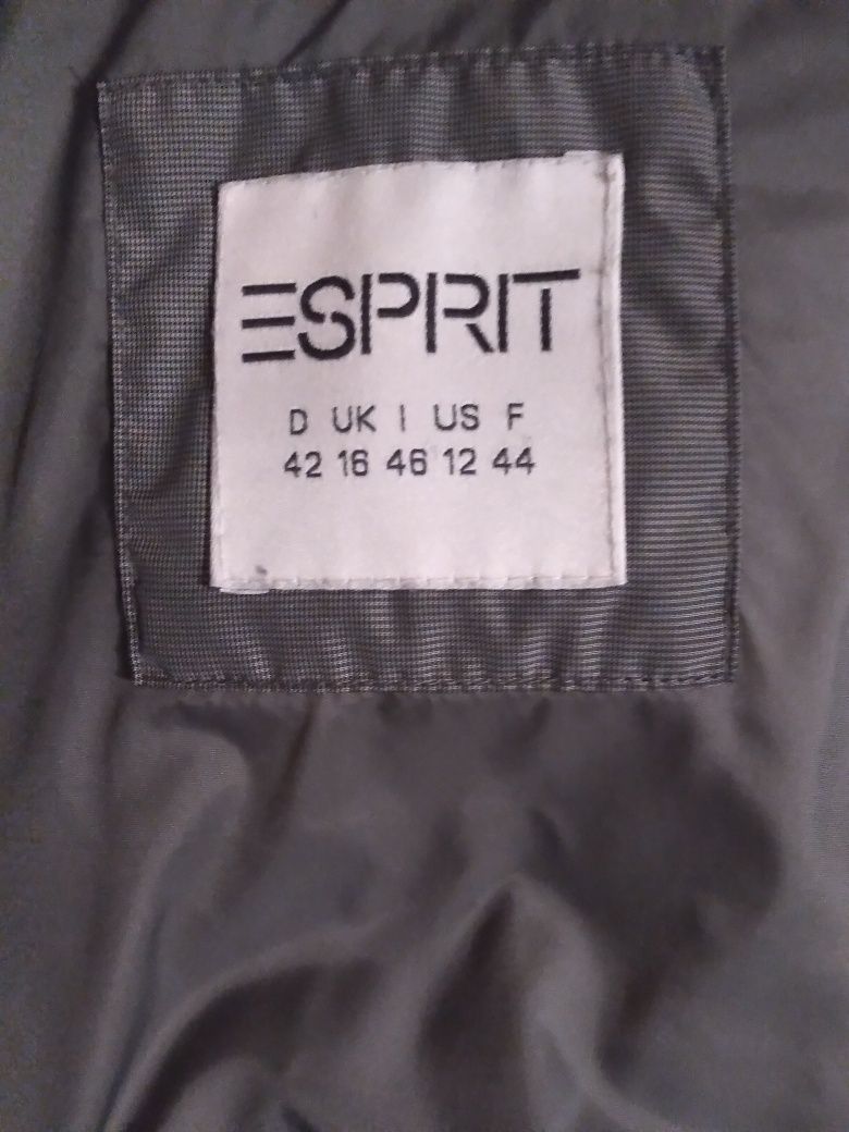 Зимова курточка Esprit