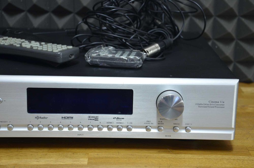 Przedwzmacniacz / procesor / DAC Cary Audio Design Cinema 11a / XLR