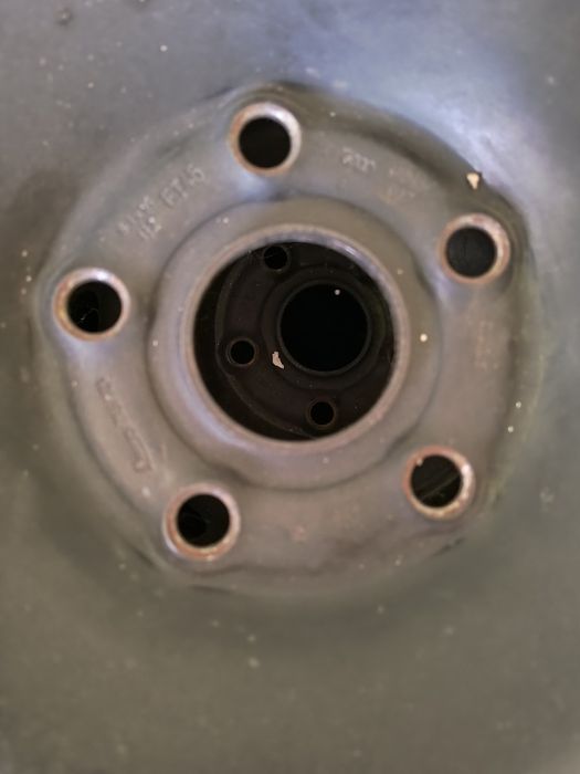 Felgi stalowe z oponami 5x112 piasta 57.1
