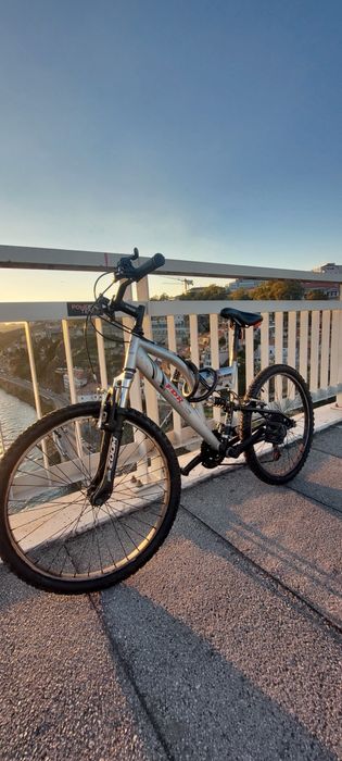 Bicicleta roda 24 Com bloqueio numérico