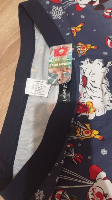 Піжіма Міккі нова. Дісней розмір L . Бавовна. унісекс.