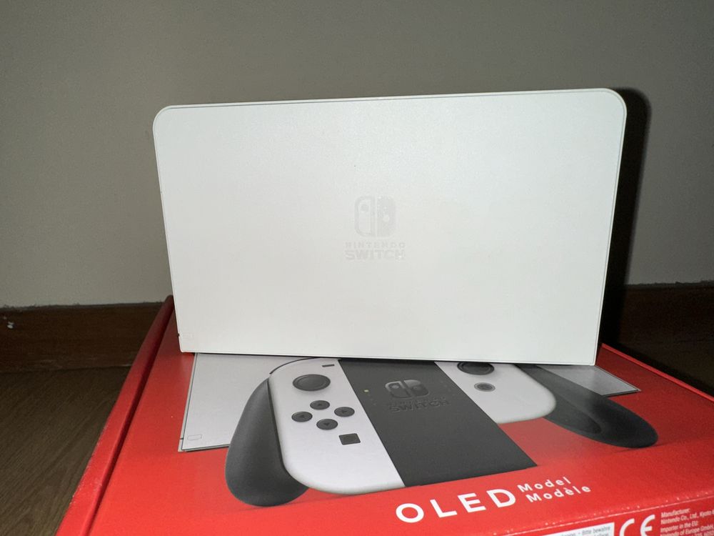 Nintendo Switch OLED Branca