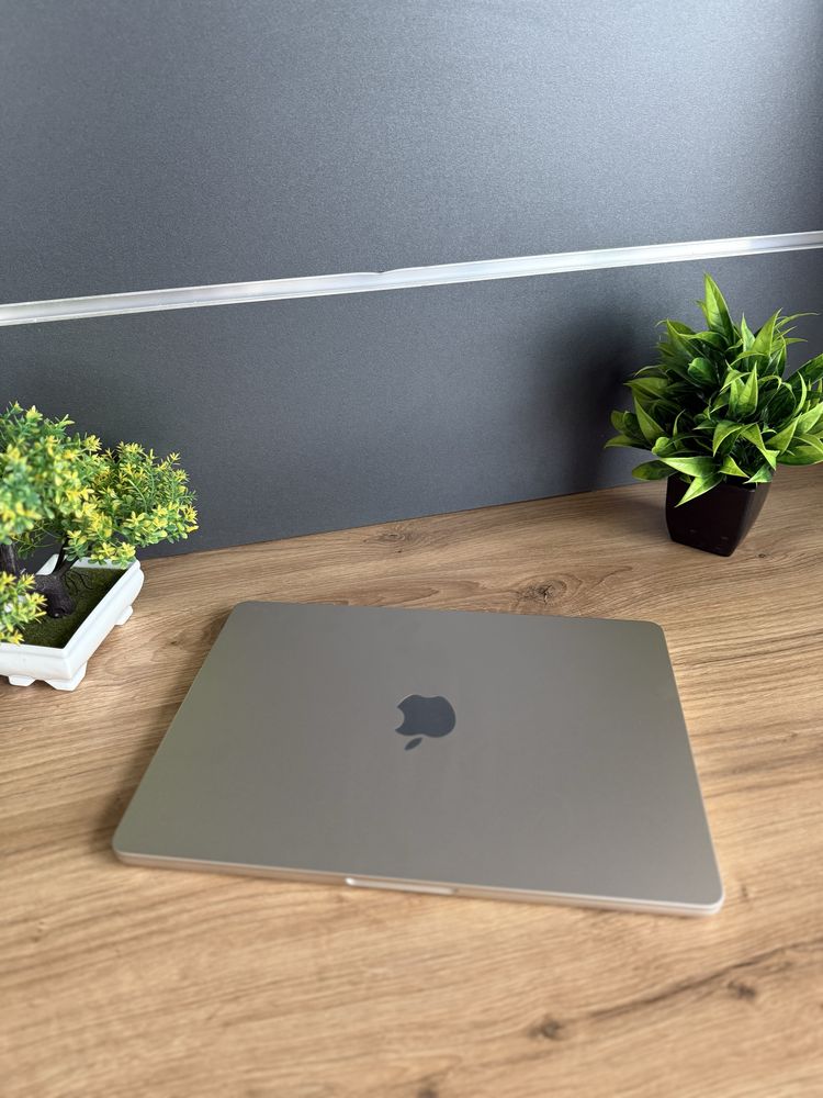 Apple MacBook Air 2025 16/256 GB ! M4 ! Новий !