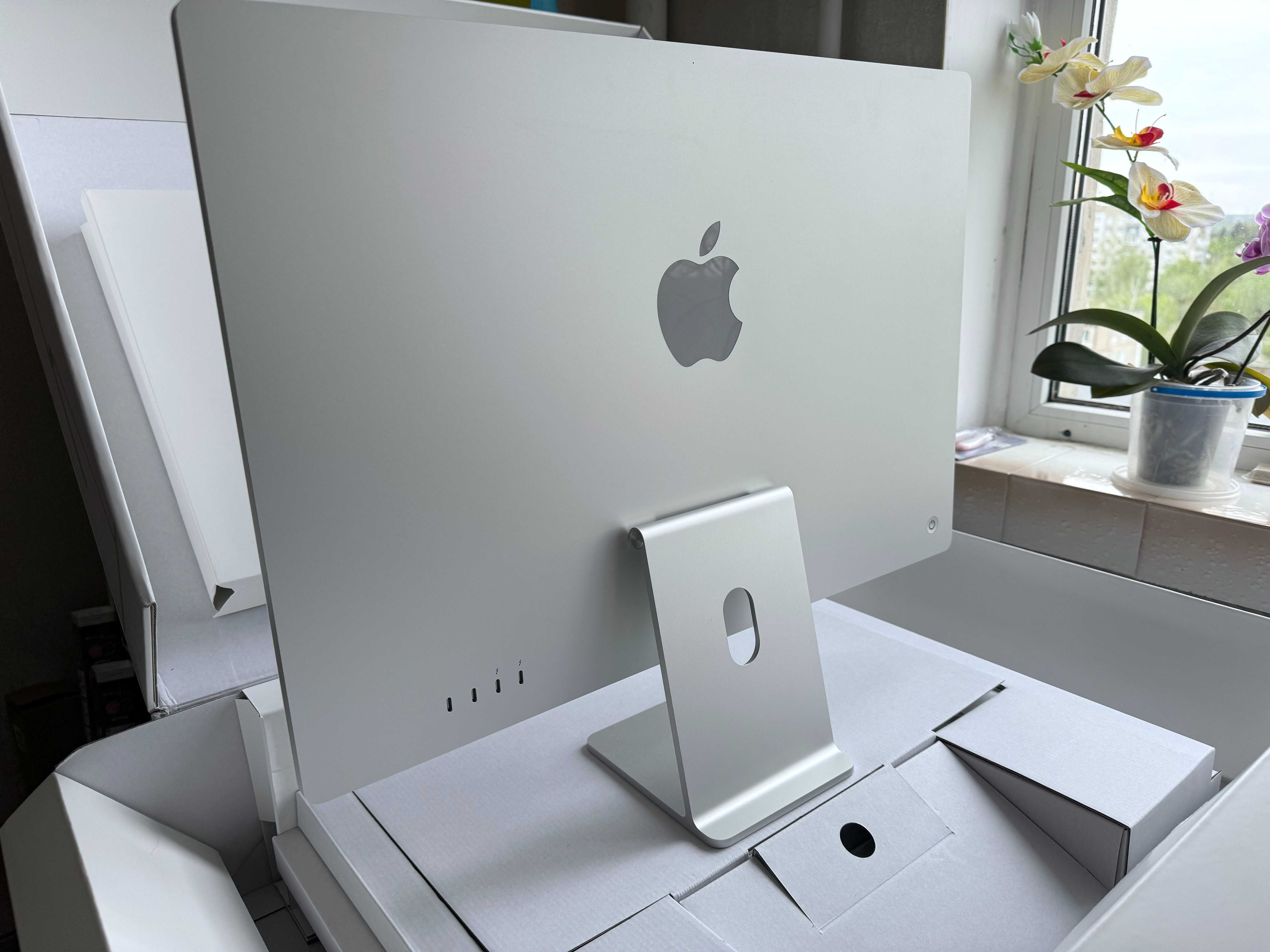 Apple iMac M1 24 4.5К 8 ядер GPU 256GB  СТАН НОВОГО 