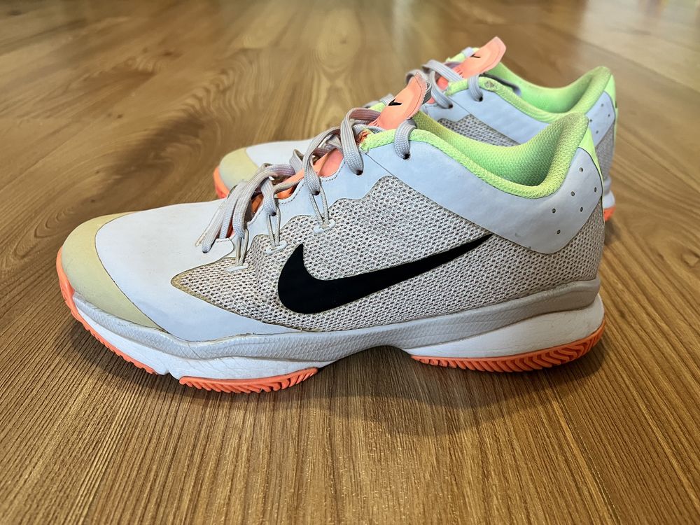 Кроссовки Nike (26,5см)