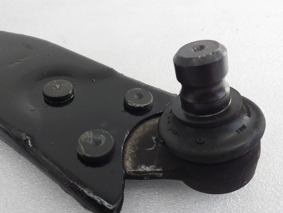 Braço de suspensão frente direito FORD Focus III