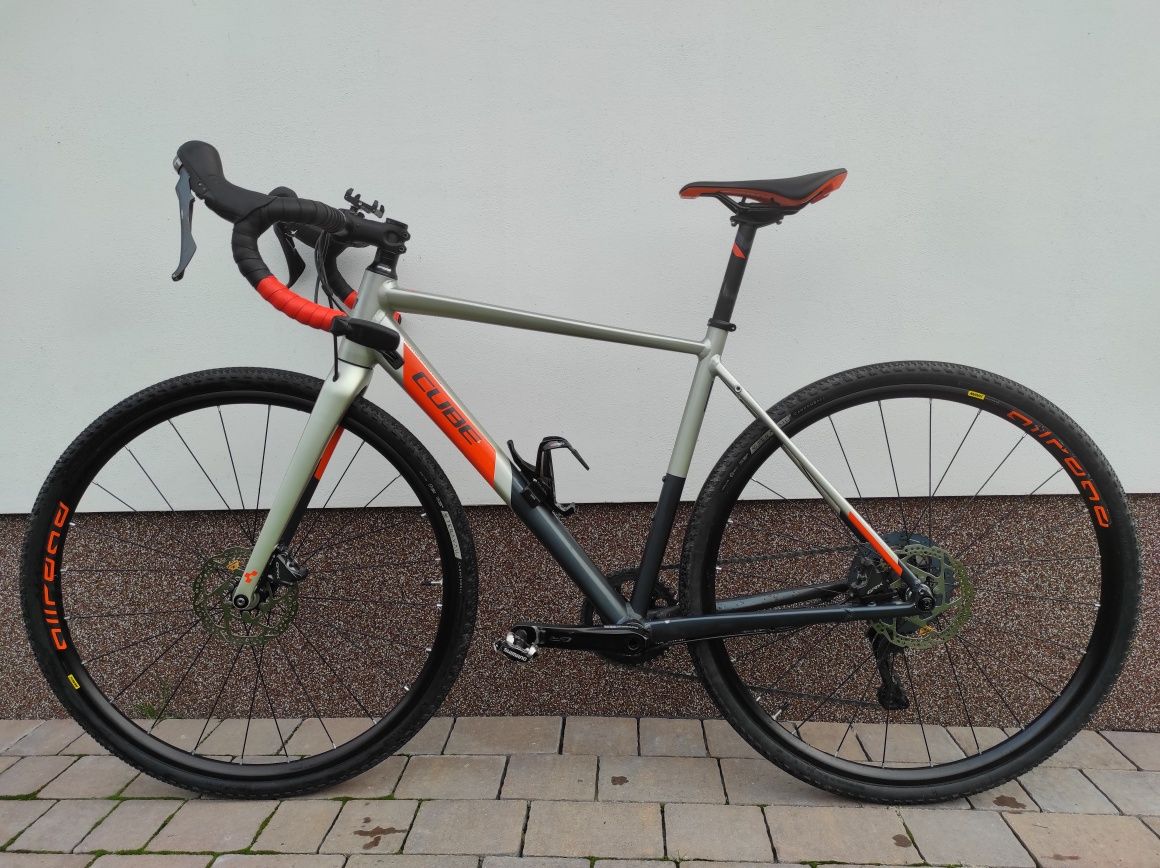 Rower Cube Nuroad SL titanium/orange/ grx 810