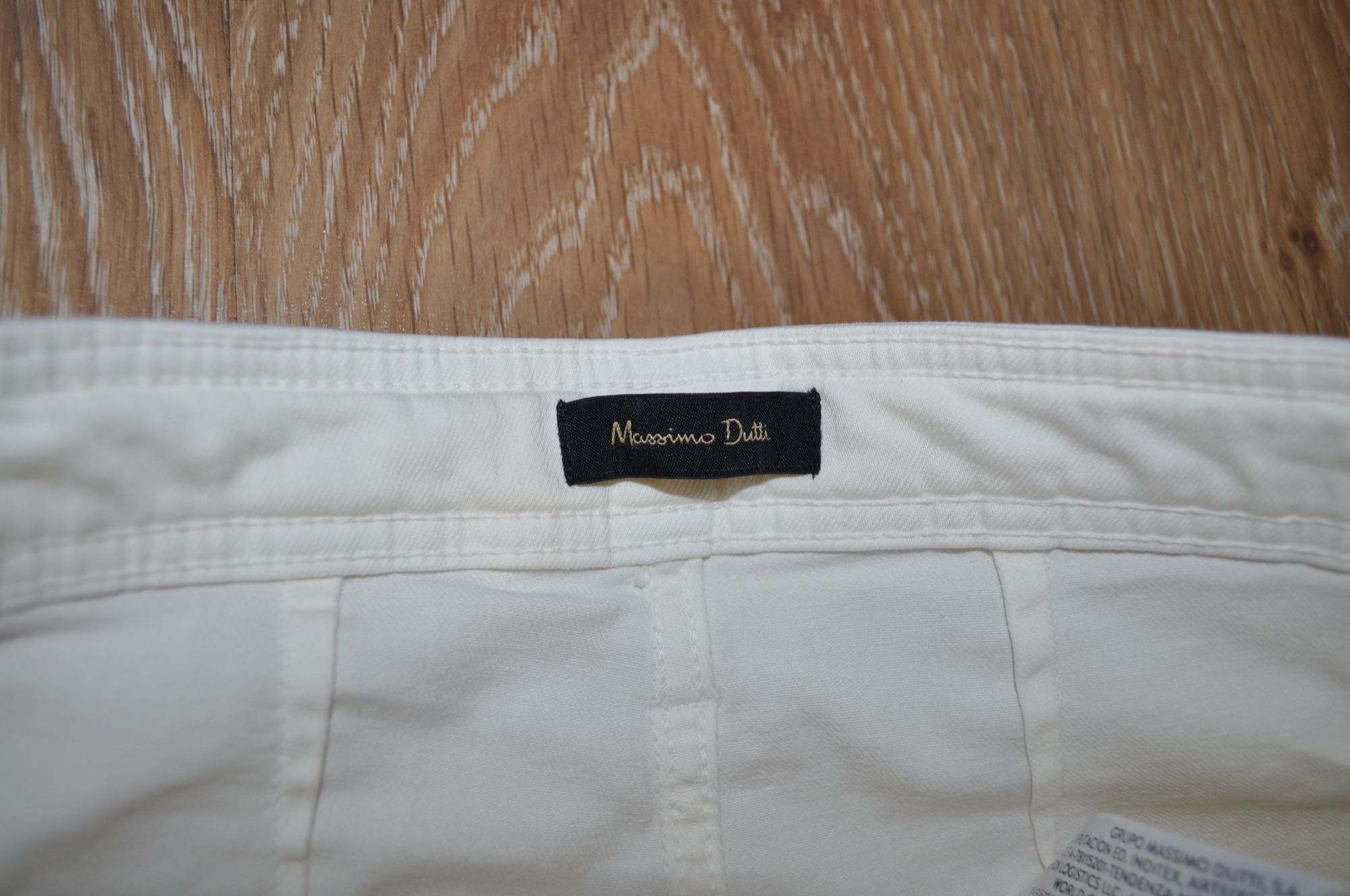 Молочные джинсы с необработанным краем Massimo Dutti