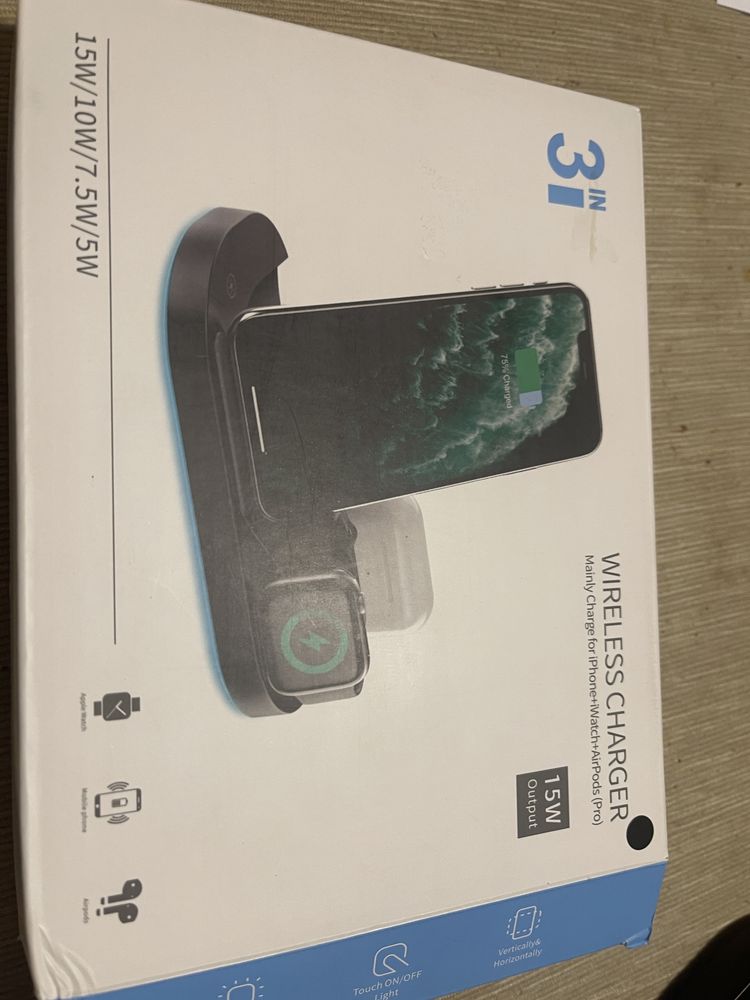 Bezprzewodowa stacja ładująca 3 w 1 Qi do iPhone'a 15w