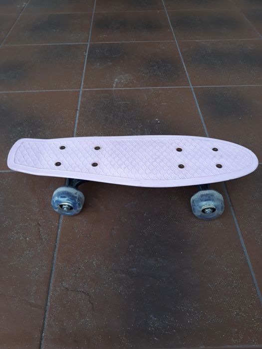 Deskorolka fiszka różowa kółka LED