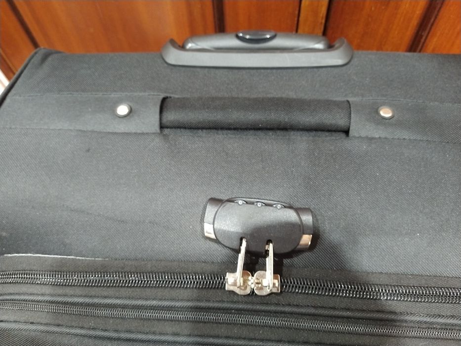 Mala malas de porão até 32kg bastante grande casa quarto apartamento.