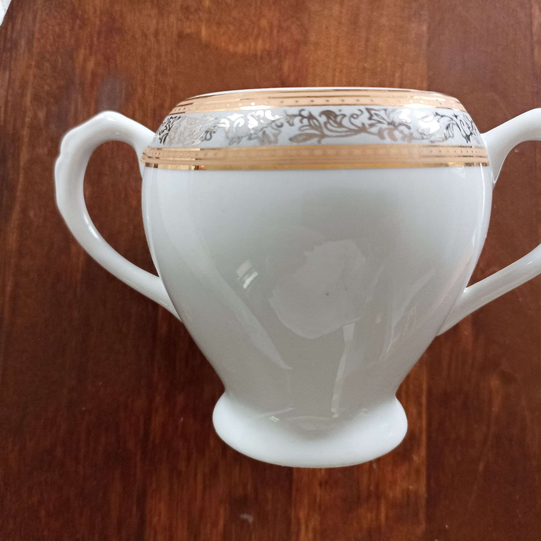 Wazonik Porcelana wys 9