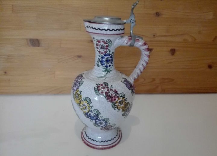 Niepowtarzalne porcelanowe dzbanki ręcznie malowane.