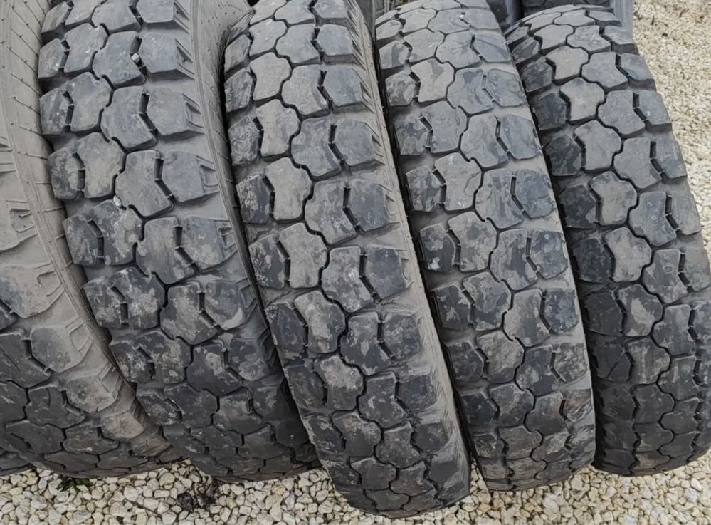 Шини 8.25 R20 або 240R508 резина на газон 52-53