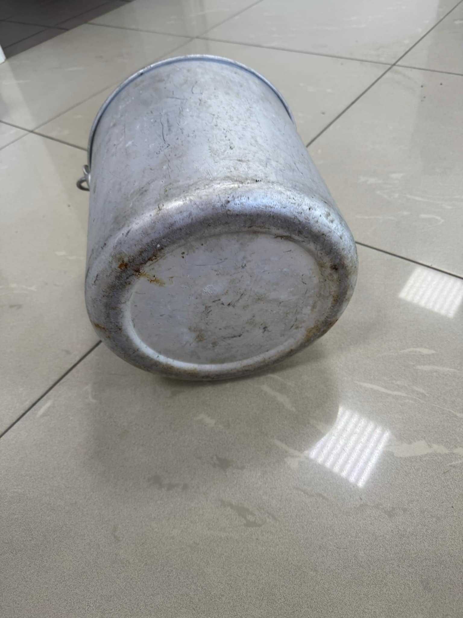 відро алюмінієве,( казанок, бочка, баняк)