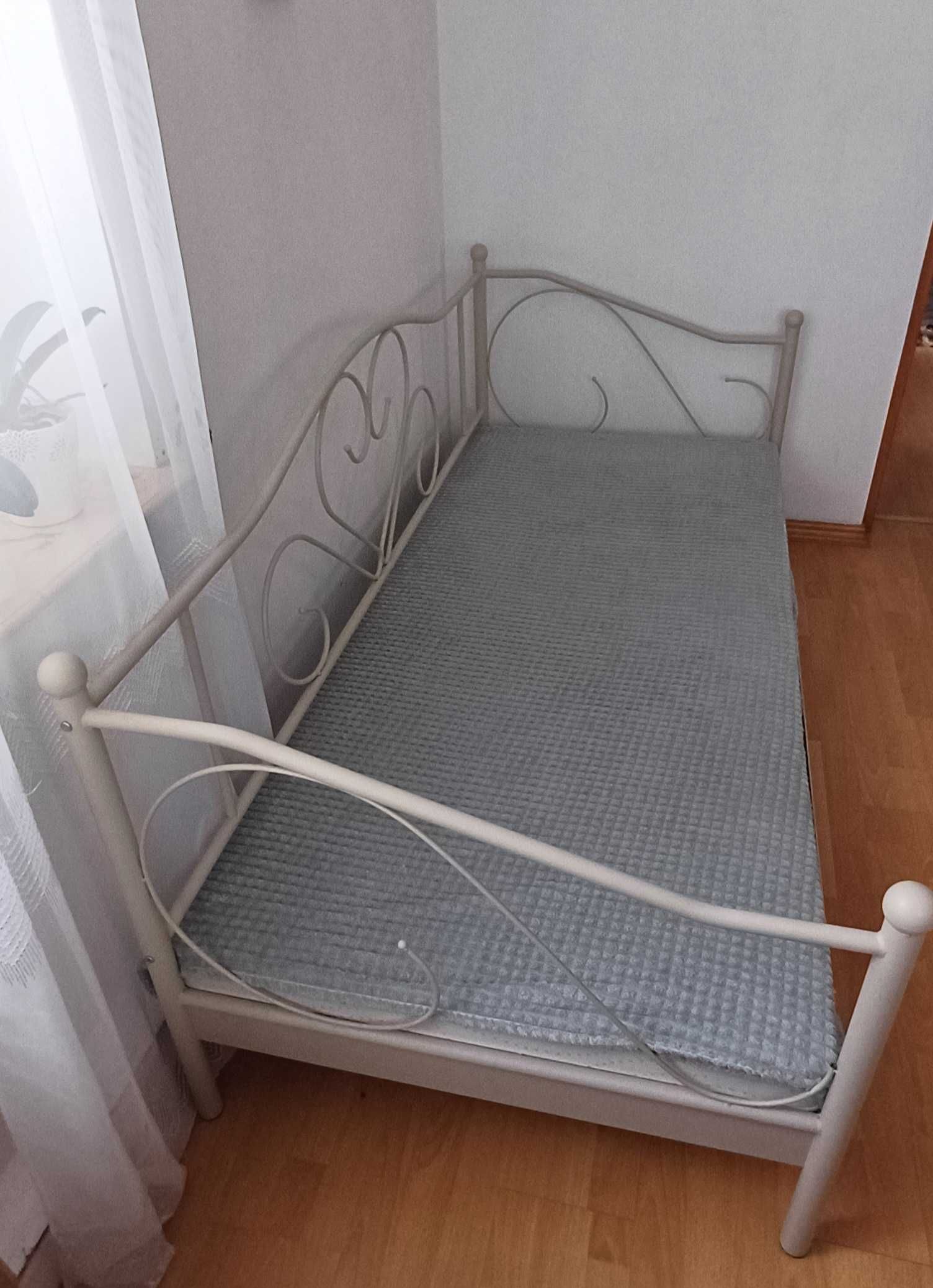 Łożko młodzieżowe