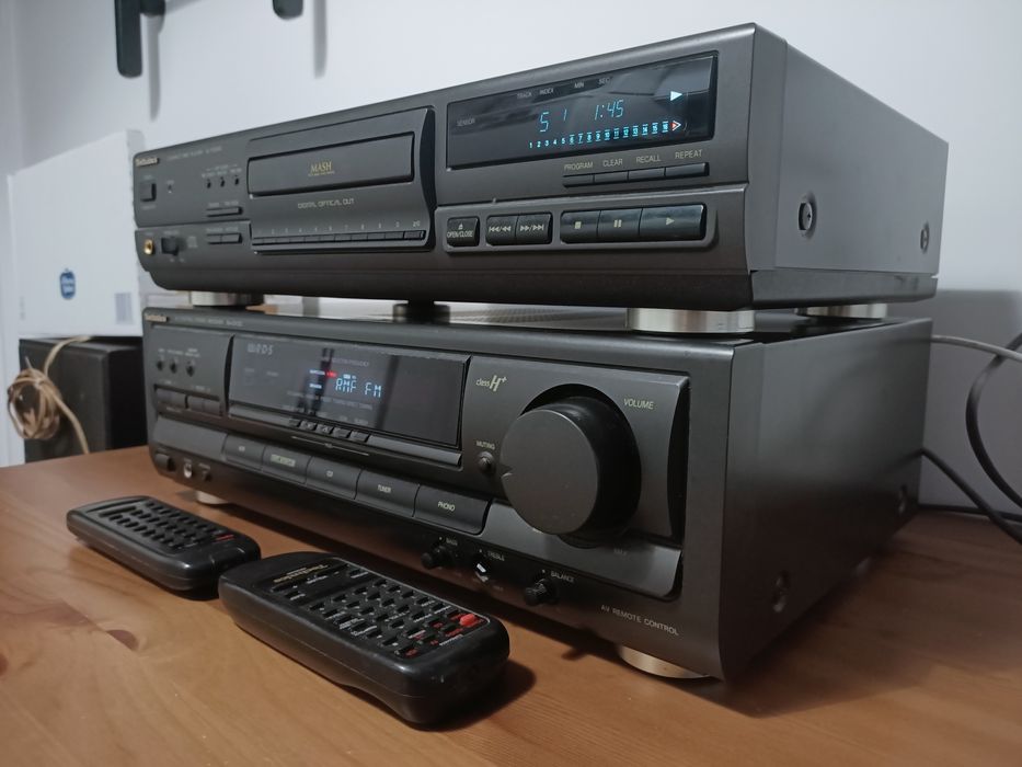 Technics amplituner SA-EX120, CD player SL-PG590, piloty