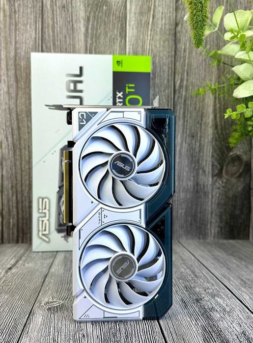 Видеокарта ASUS GeForce RTX 4060 Ti Dual OC White 1 шт. USED!