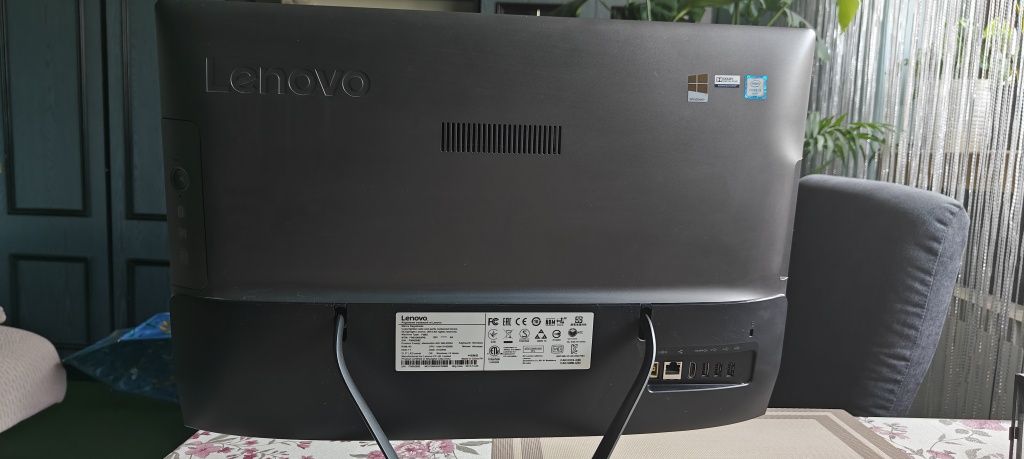 Komputer Lenovo all in one