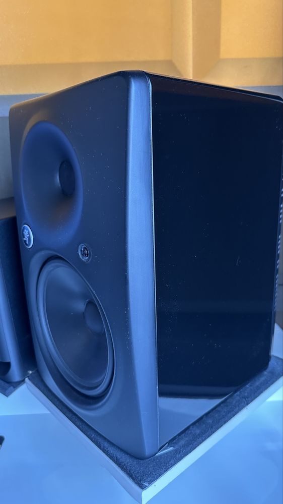 Monitory studyjne Mackie HR824 MK2 - para