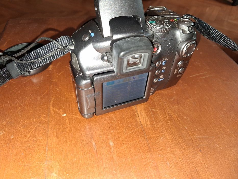 Фотоапарат CANON Power Shot S3IS 6.0 mega pixels