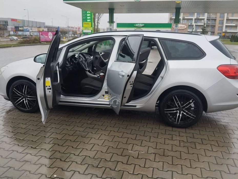 Opel Astra Stan bardzo dobry, ALU 18" Zadbany, Ciemna szyba