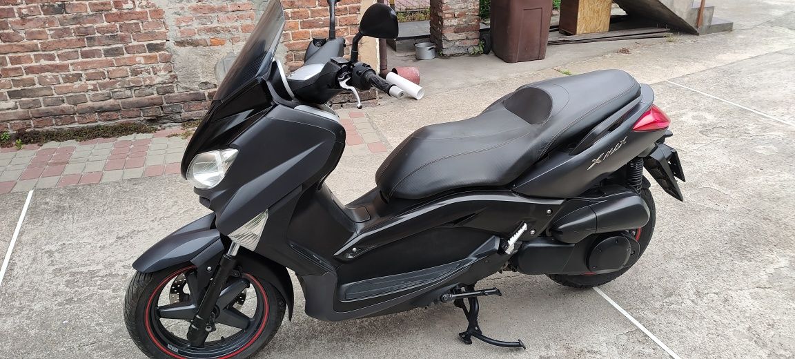 Yamaha x max 250