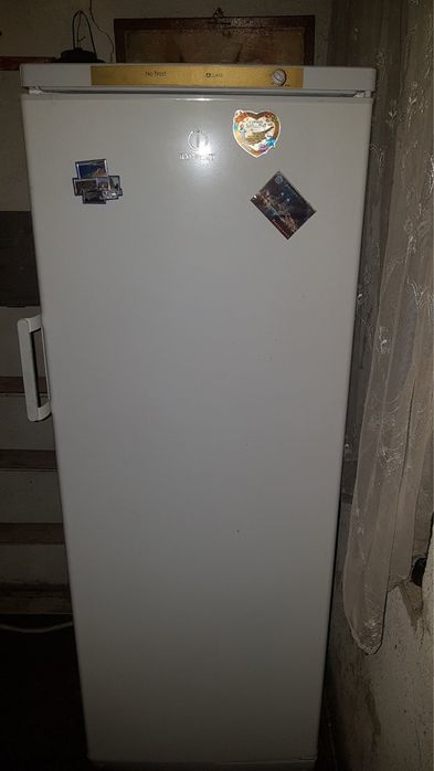 Продам морозильну камеру INDESI