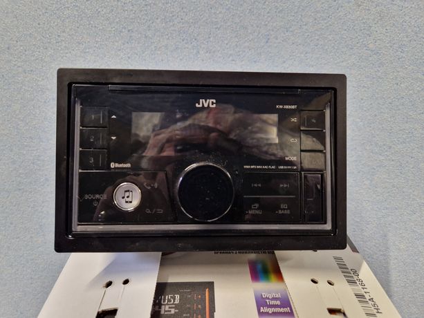 Radio 2 DIN JVC USB AUX mikrofon bluetooth
