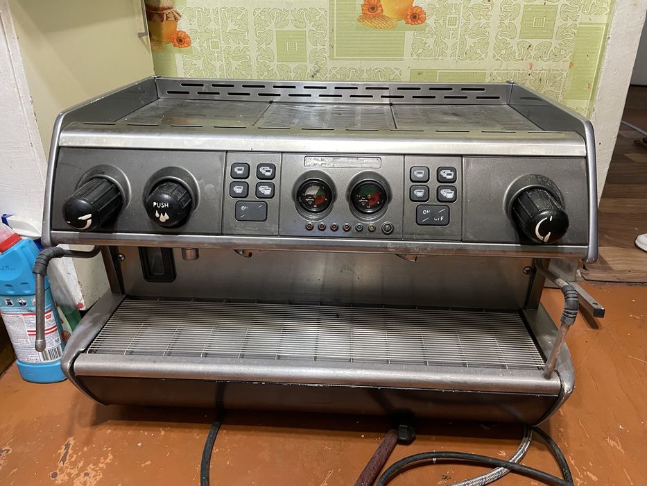 Оренда кавомашин  (проф. Кофемашин) в Черкасах