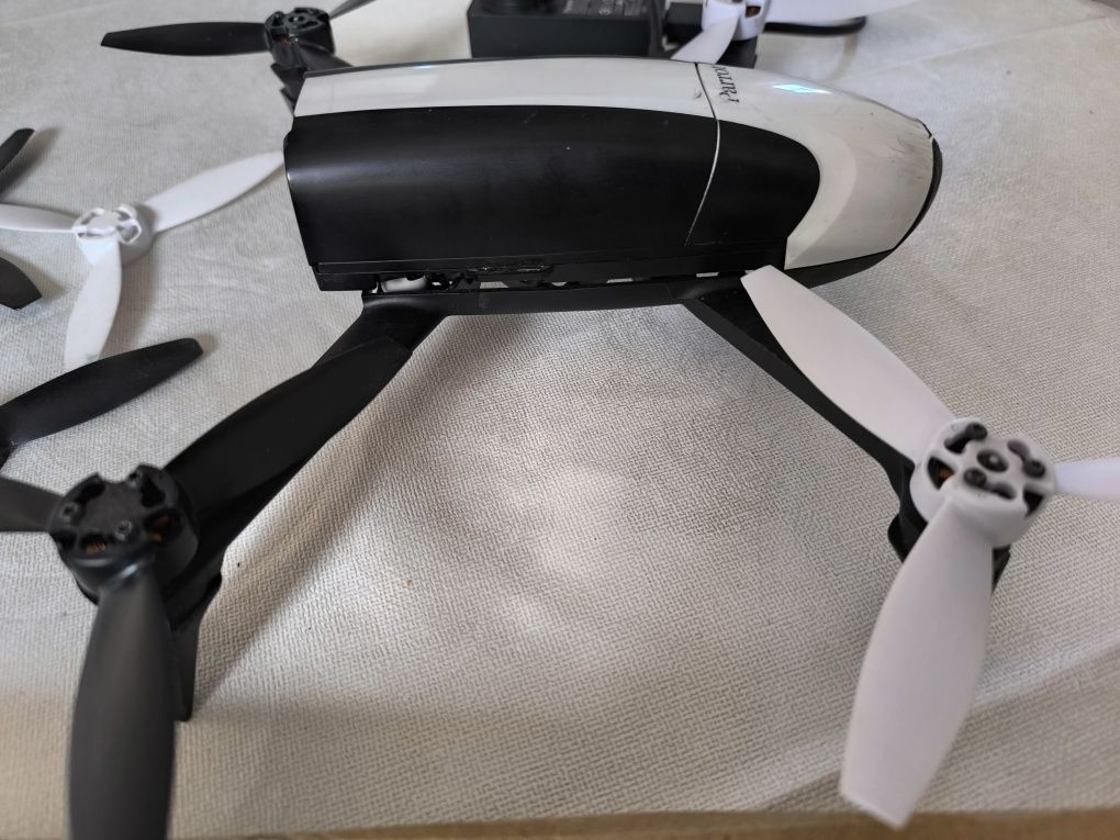 Vendo Drone Parrot Bebop 2