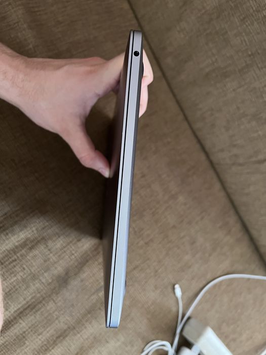 MacBook Pro куплений 2022 (2020) M1, 8/256, 13’