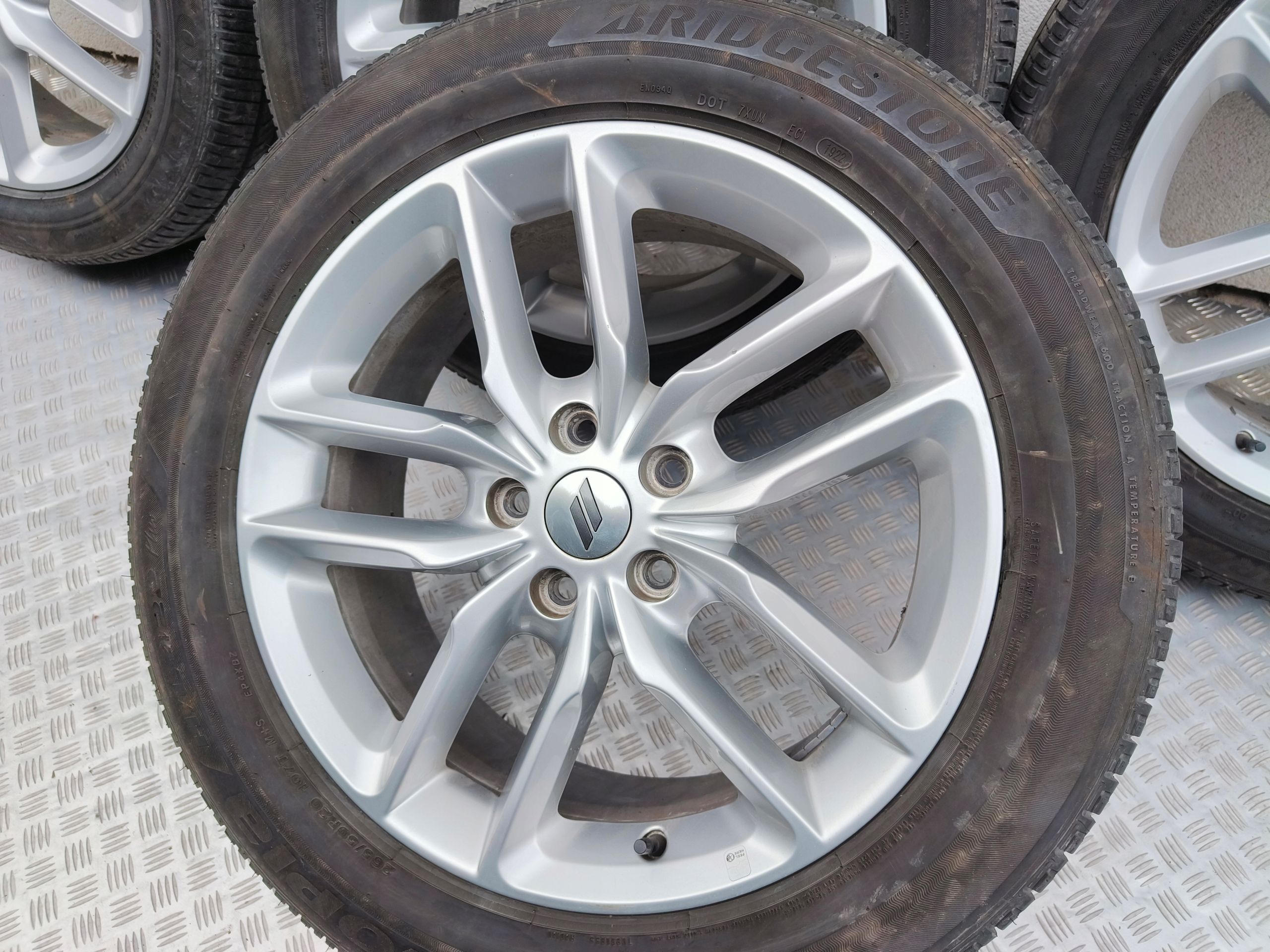 Dodge Durango gt rt Jeep 2022 Felgi koła Opony Wielosezonowe…