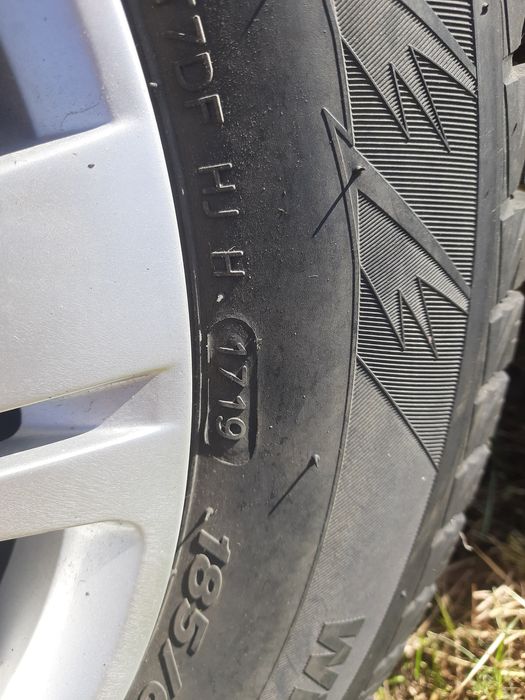 Зимня гума Hankook с дисками і оригінальними ковпаками 195/