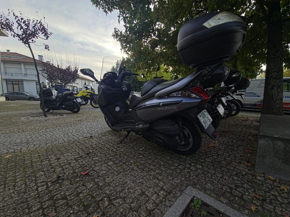 Moto Sym Gts 300cc impecável