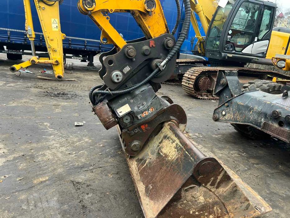 Колісний екскаватор JCB JS 145 W